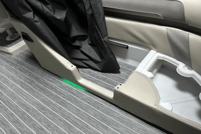 Slide: The Image of Premier 250 Solaris Sport 2024 - 67