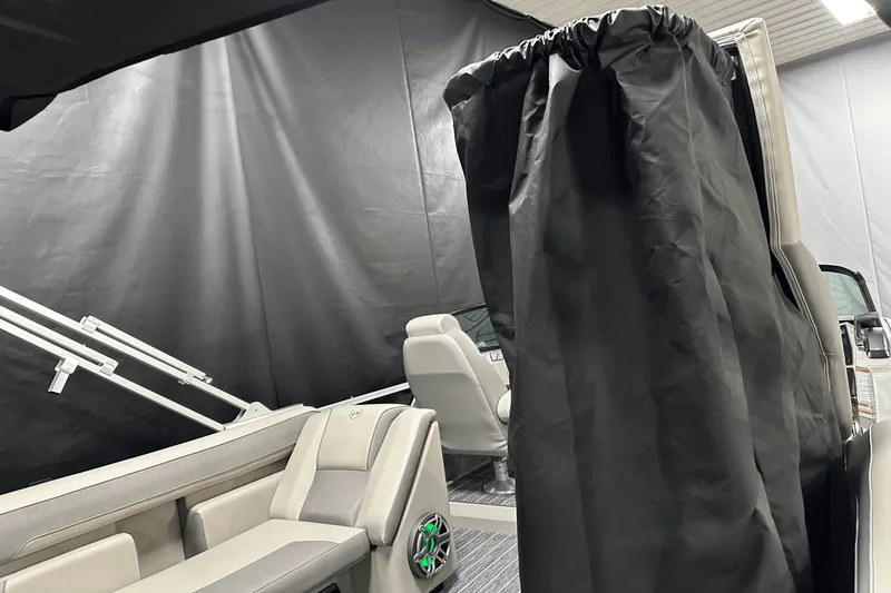 Slide: The Image of Premier 250 Solaris Sport 2024 - 69