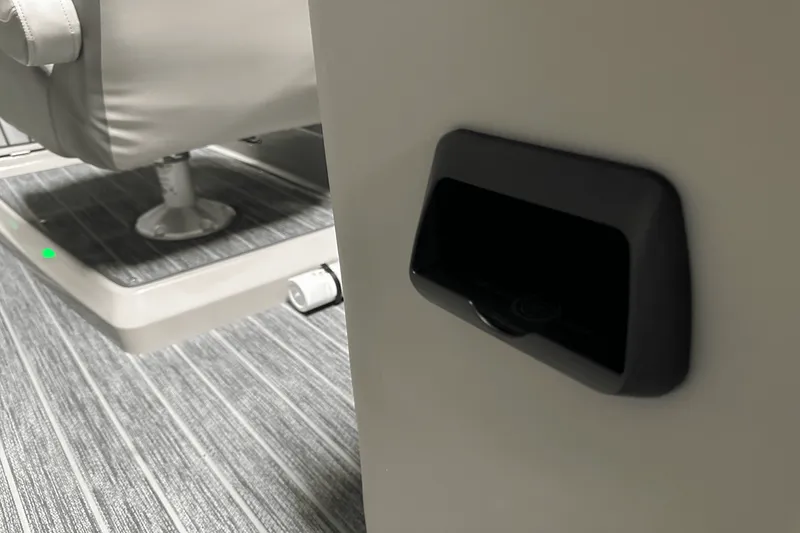 Slide: The Image of Premier 250 Solaris Sport 2024 - 70