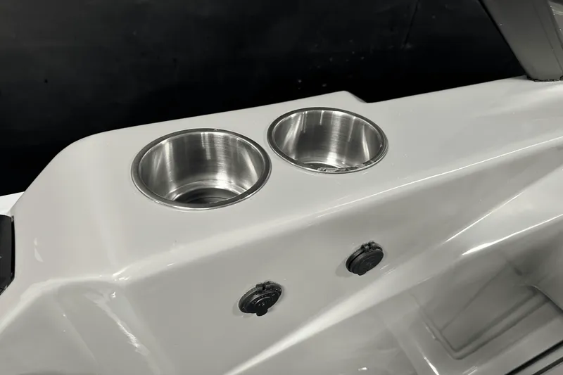 Slide: The Image of Premier 250 Solaris Sport 2024 - 79