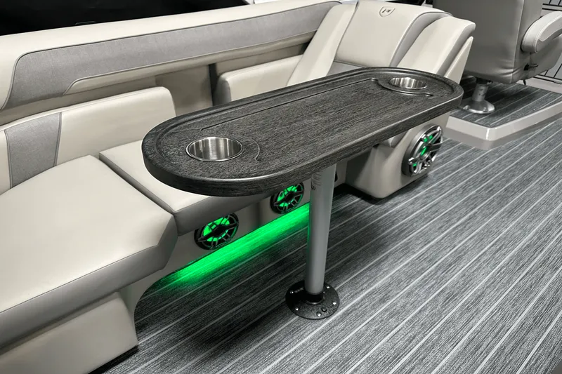 Slide: The Image of Premier 250 Solaris Sport 2024 - 89