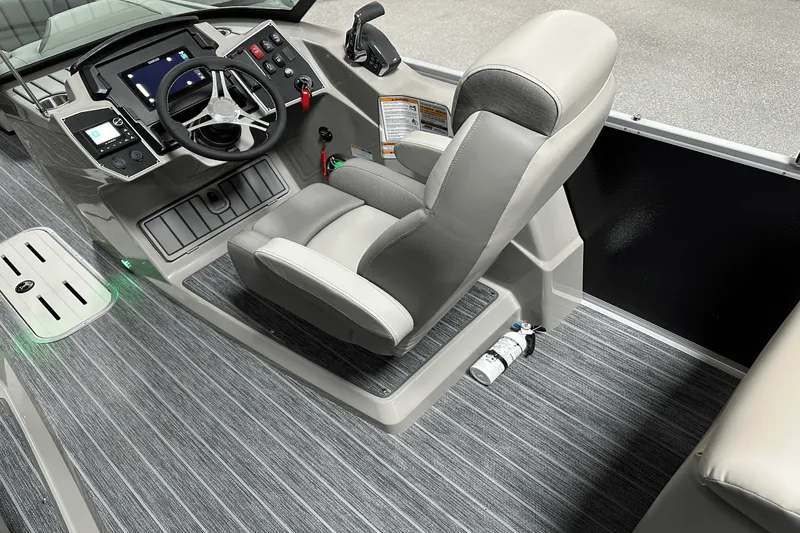 Slide: The Image of Premier 250 Solaris Sport 2024 - 91