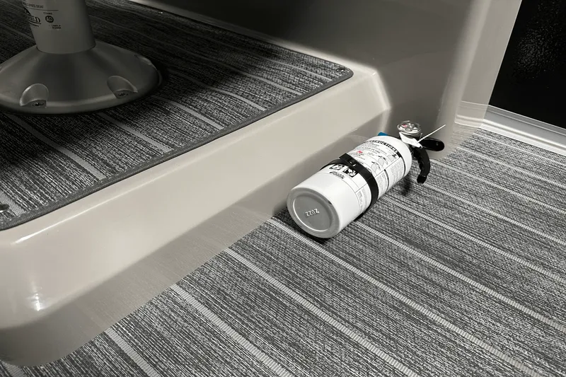 Slide: The Image of Premier 250 Solaris Sport 2024 - 92