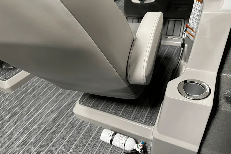 Slide: The Image of Premier 250 Solaris Sport 2024 - 93