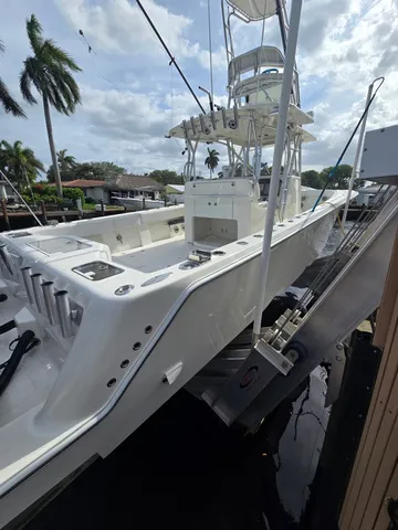 Slide: The Image of SEAVEE 390 Z 39' LOWER PRICE! 2019 - 3