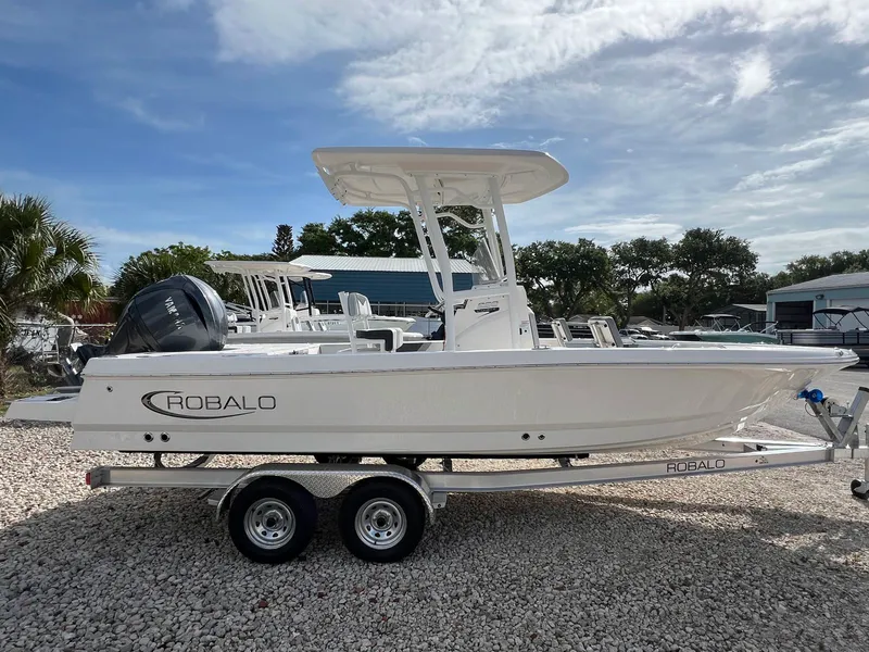 The Image of Robalo 226 2026 - 0