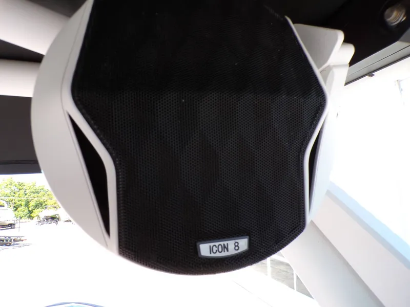 Slide: The Image of Malibu Wakesetter 25 LSV 2022 - 23