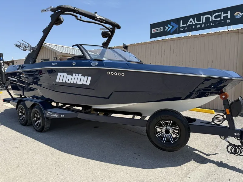 The Image of Malibu 21 LX 2025 - 1