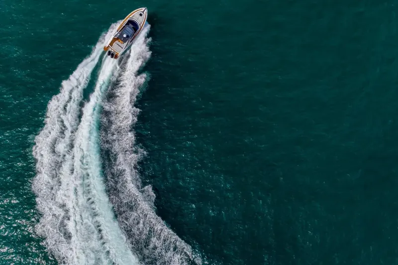 Slide: The Image of Fairline F//Line 33 Outboard 2023 - 69