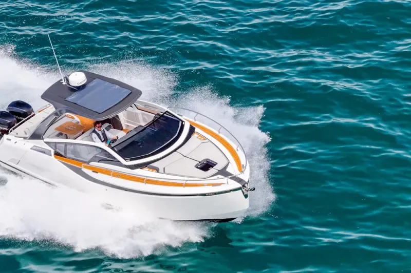 Slide: The Image of Fairline F//Line 33 Outboard 2023 - 15