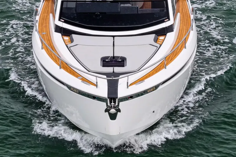 Slide: The Image of Fairline F//Line 33 Outboard 2023 - 23