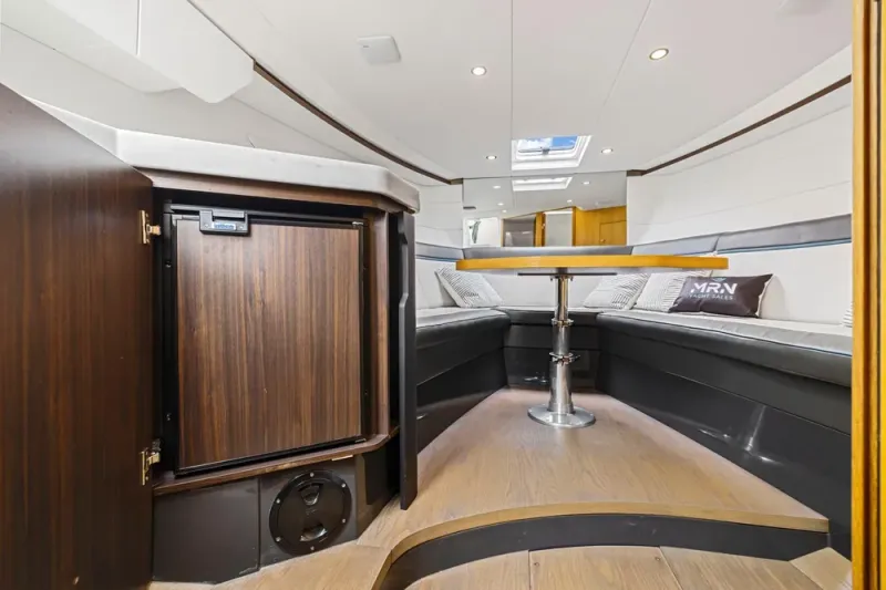 Slide: The Image of Fairline F//Line 33 Outboard 2023 - 55