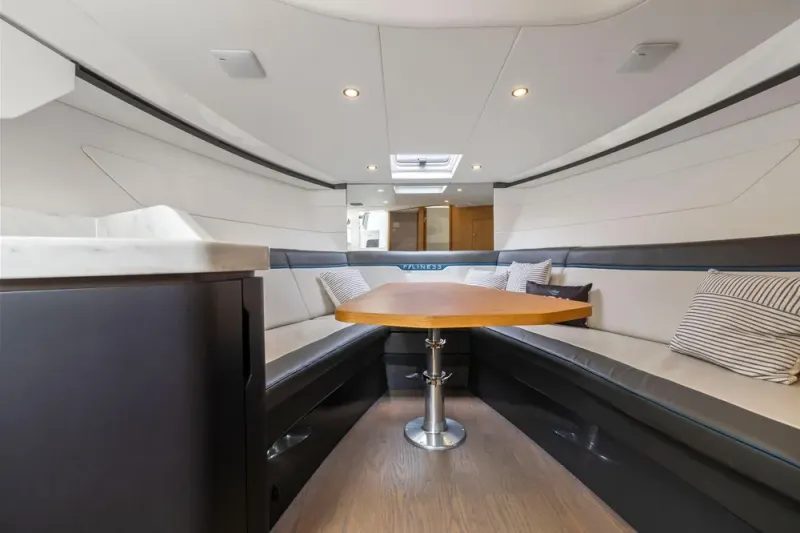 Slide: The Image of Fairline F//Line 33 Outboard 2023 - 54