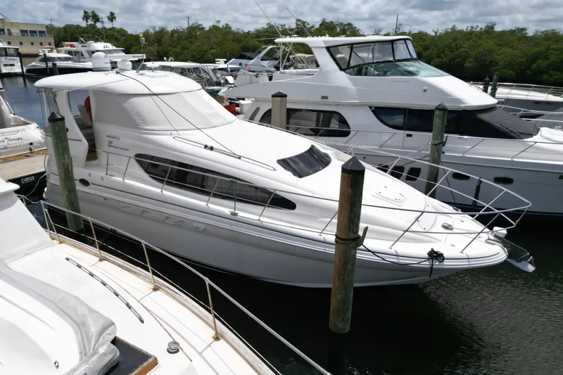 The Image of Sea Ray 390 Motor Yacht 2005 - 0