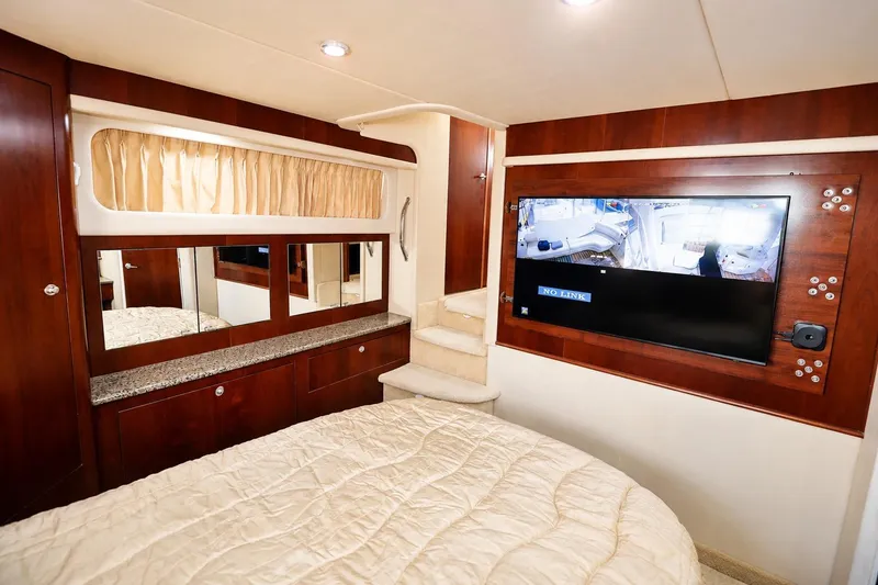 Slide: The Image of Sea Ray 390 Motor Yacht 2005 - 12