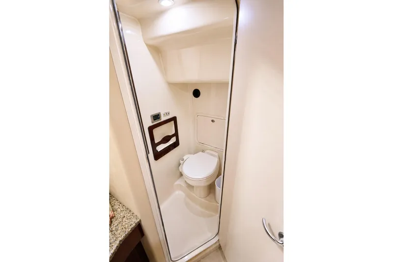 Slide: The Image of Sea Ray 390 Motor Yacht 2005 - 13