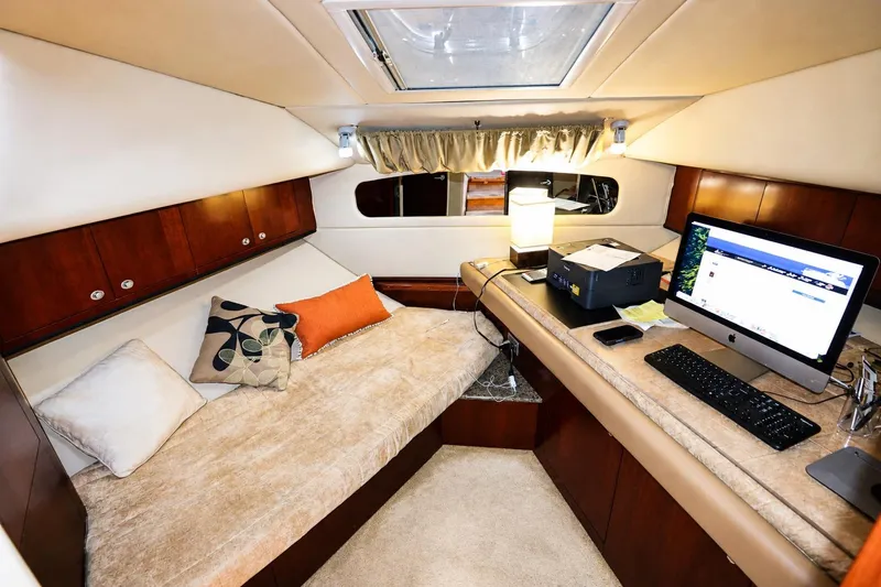 Slide: The Image of Sea Ray 390 Motor Yacht 2005 - 15