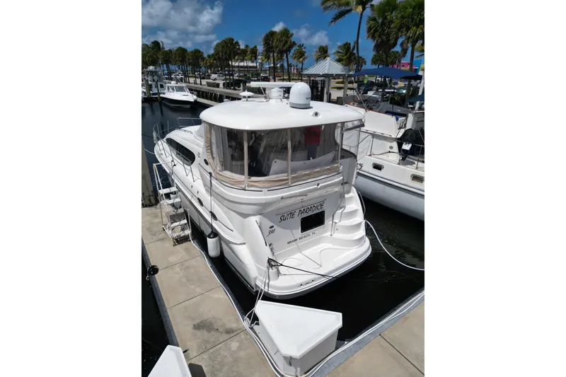 Slide: The Image of Sea Ray 390 Motor Yacht 2005 - 2