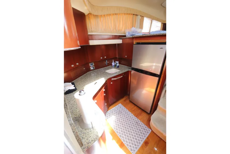 Slide: The Image of Sea Ray 390 Motor Yacht 2005 - 9
