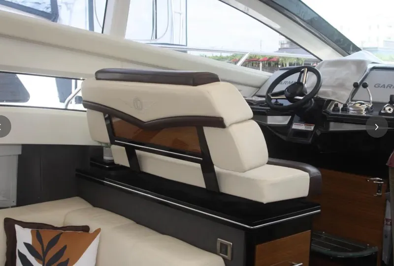 Slide: The Image of Marquis 500 Sport Coupe 2010 - 16