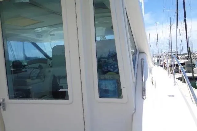 Slide: The Image of Tiara 4400 Sovran 2004 - 11