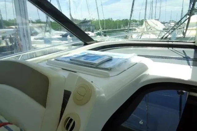 Slide: The Image of Tiara 4400 Sovran 2004 - 18