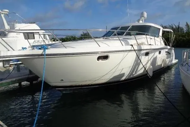 Slide: The Image of Tiara 4400 Sovran 2004 - 1