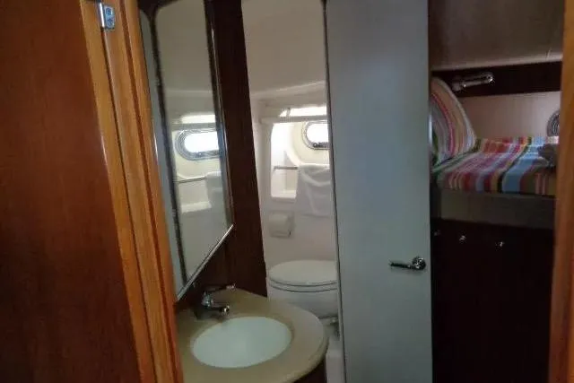Slide: The Image of Tiara 4400 Sovran 2004 - 27