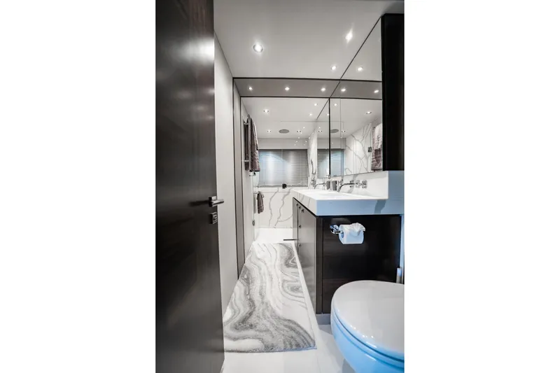 Slide: The Image of Sunseeker 76 Yacht 2025 - 66