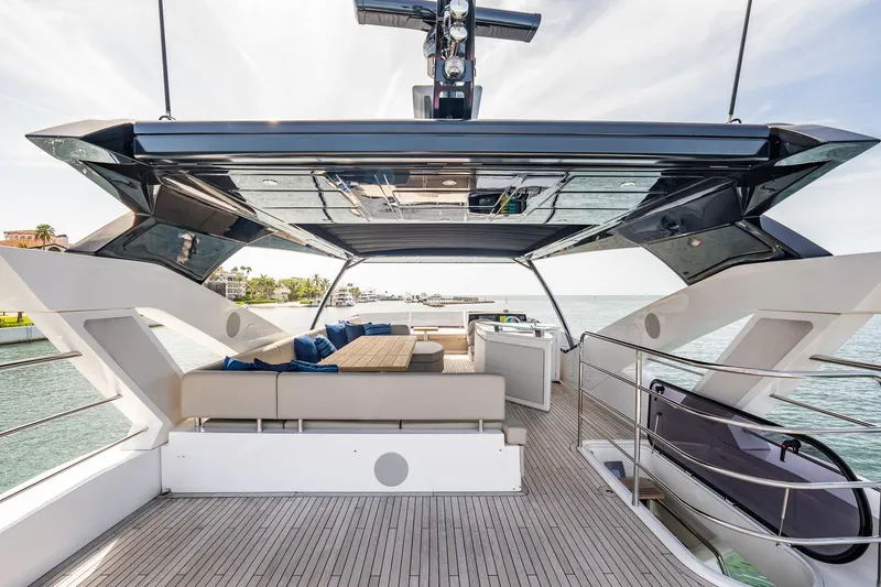Slide: The Image of Sunseeker 76 Yacht 2025 - 27