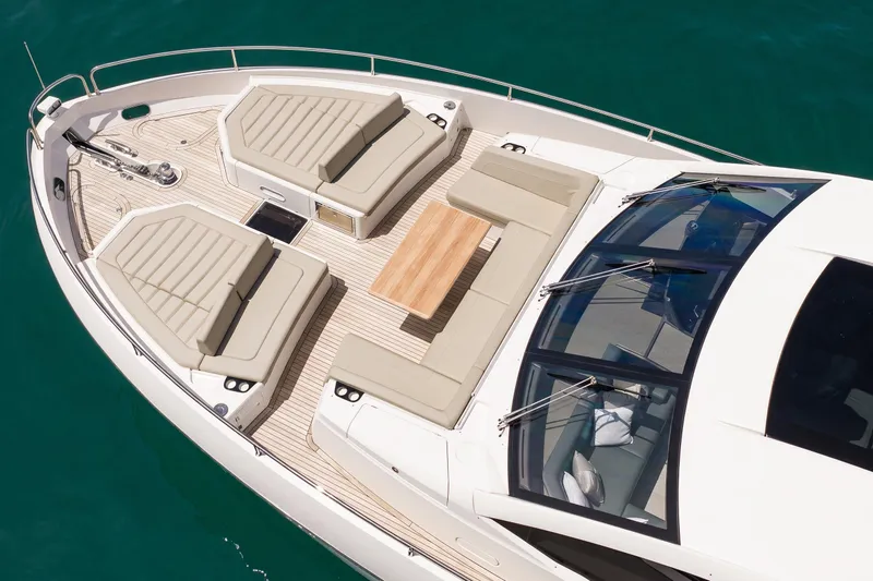 Slide: The Image of Sunseeker 76 Yacht 2025 - 12