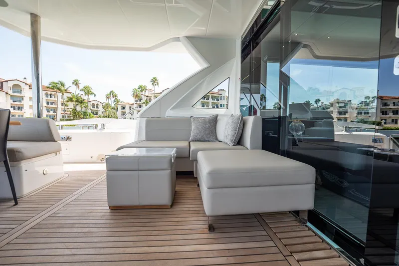 Slide: The Image of Sunseeker 76 Yacht 2025 - 18