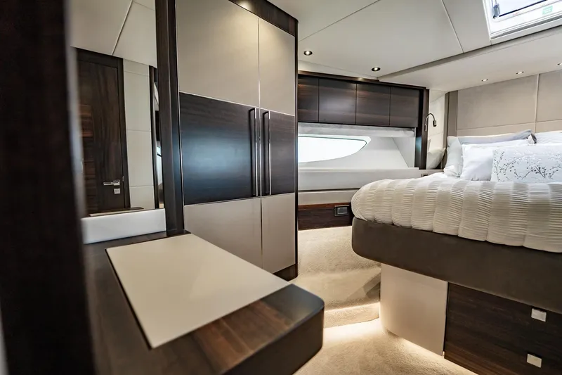 Slide: The Image of Sunseeker 76 Yacht 2025 - 75