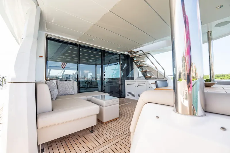 Slide: The Image of Sunseeker 76 Yacht 2025 - 19