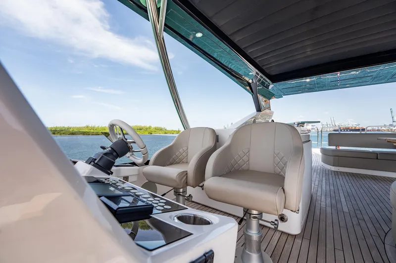 Slide: The Image of Sunseeker 76 Yacht 2025 - 37