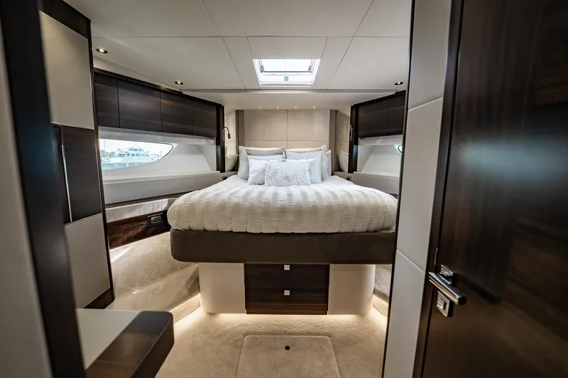 Slide: The Image of Sunseeker 76 Yacht 2025 - 72