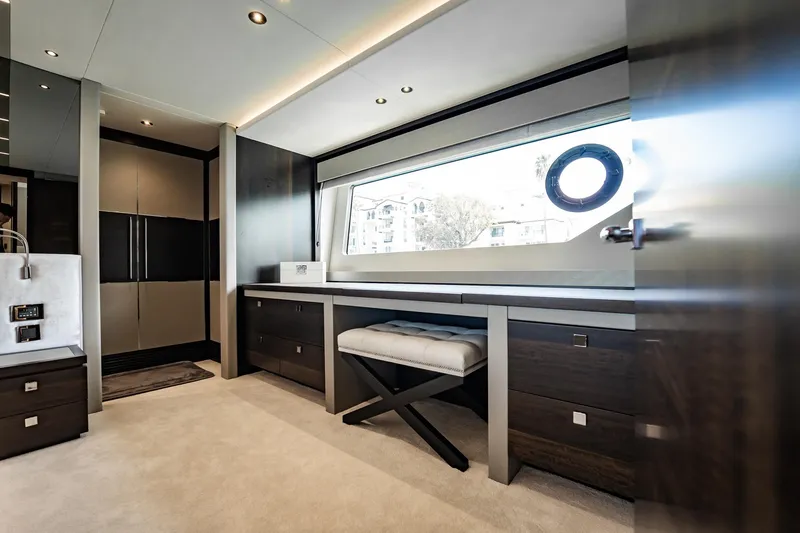 Slide: The Image of Sunseeker 76 Yacht 2025 - 65