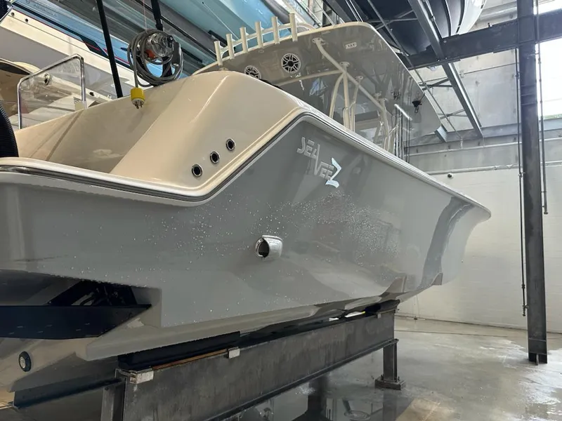 Slide: The Image of SeaVee 390Z 2022 - 36