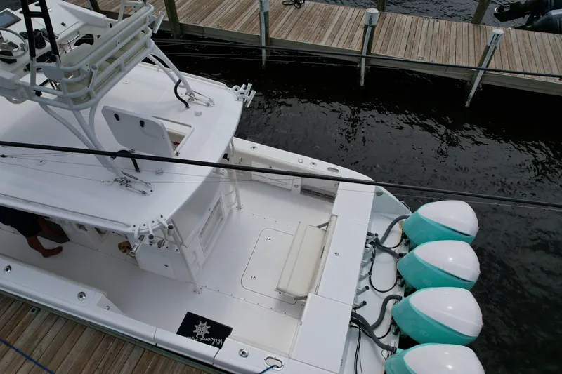 Slide: The Image of Everglades 435 Center Console 2017 - 104
