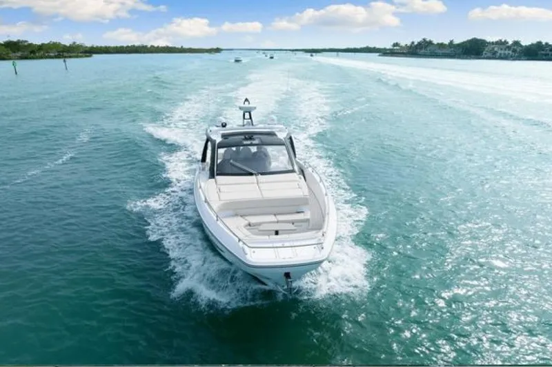 Slide: The Image of Azimut Verve 42 2023 - 33