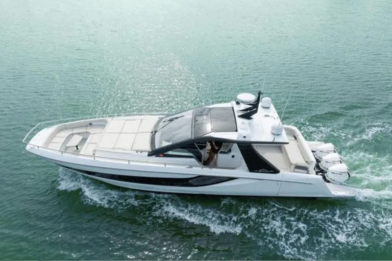 Slide: The Image of Azimut Verve 42 2023 - 32