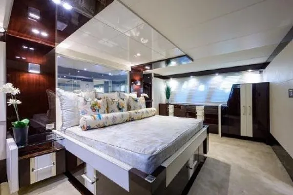 Slide: The Image of Lazzara Yachts LSX 95 Flybridge 2012 - 25