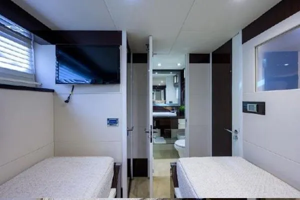 Slide: The Image of Lazzara Yachts LSX 95 Flybridge 2012 - 42