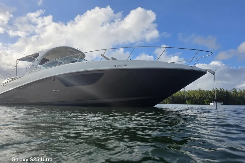 Slide: The Image of Sea Ray Sundancer 370 2010 - 17
