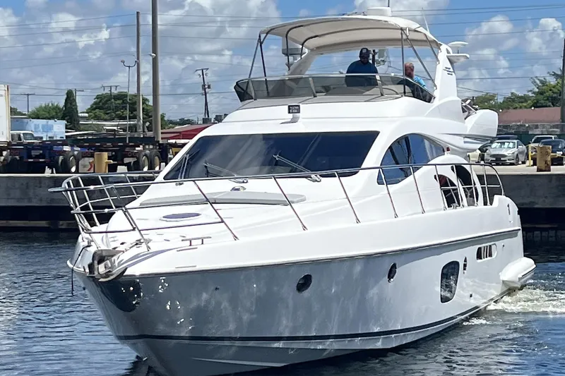 Slide: The Image of Azimut 55 2003 - 24