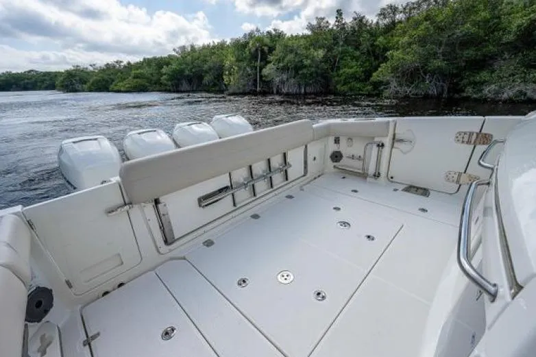 Slide: The Image of Boston Whaler 420 Outrage 2020 - 7