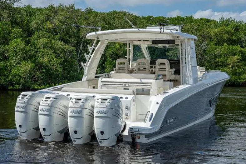 Slide: The Image of Boston Whaler 420 Outrage 2020 - 13
