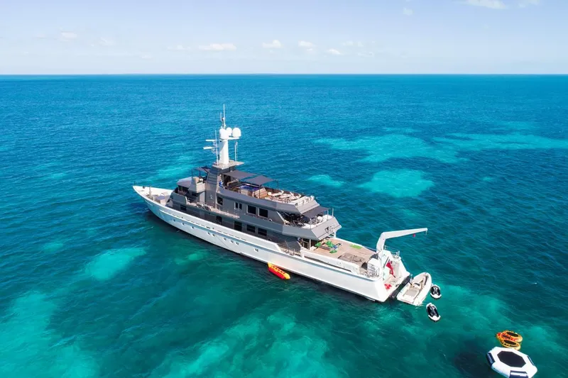 Slide: The Image of Oceanfast 174 Motor Yacht 2004 - 5