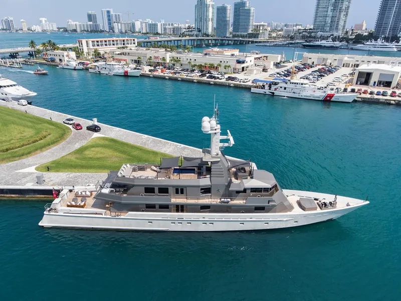 Slide: The Image of Oceanfast 174 Motor Yacht 2004 - 3