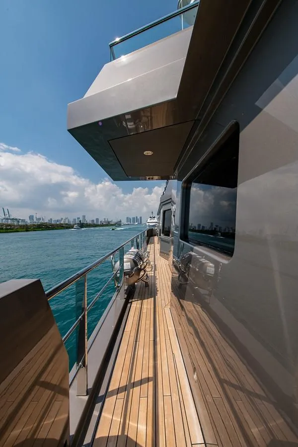 Slide: The Image of Oceanfast 174 Motor Yacht 2004 - 13